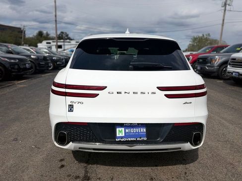 Used 2023 Genesis GV70 2.5T w/ Select Package AWD/4WD image 4