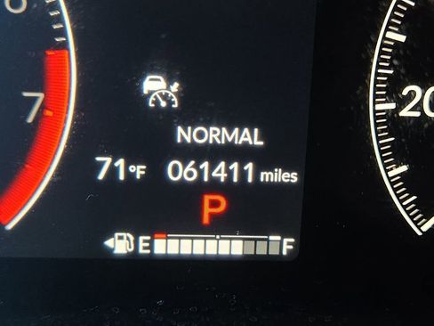 Certified 2023 Honda Pilot Touring image 21