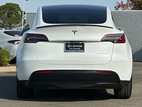Used 2021 Tesla Model Y Long Range image 8