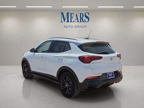 Used 2024 Buick Encore GX Sport Touring AWD/4WD image 3