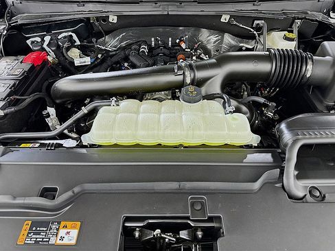 New 2025 Lincoln Navigator L Reserve image 32