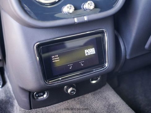 Used 2021 Bentley Bentayga image 41