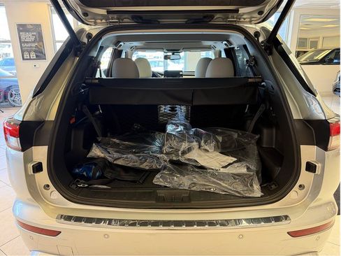 Used 2025 Mitsubishi Outlander 4WD Plug-In Hybrid image 24