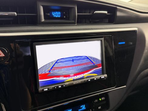 Used 2019 Toyota Corolla LE w/ Carpet Mat Package (TMS) FWD image 37