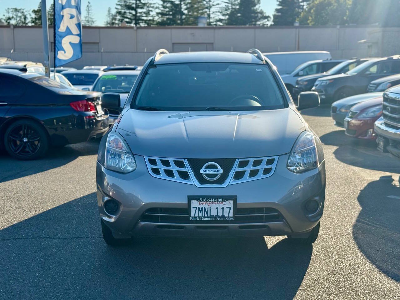 Used 2015 Nissan Rogue S w/ Convenience Package FWD image 2