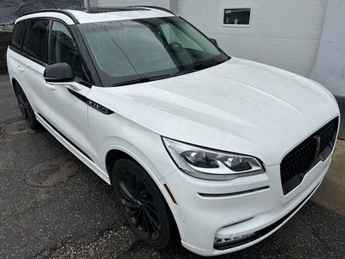 Used 2022 Lincoln Aviator Reserve w/ Equipment Group 201A AWD/4WD image 7