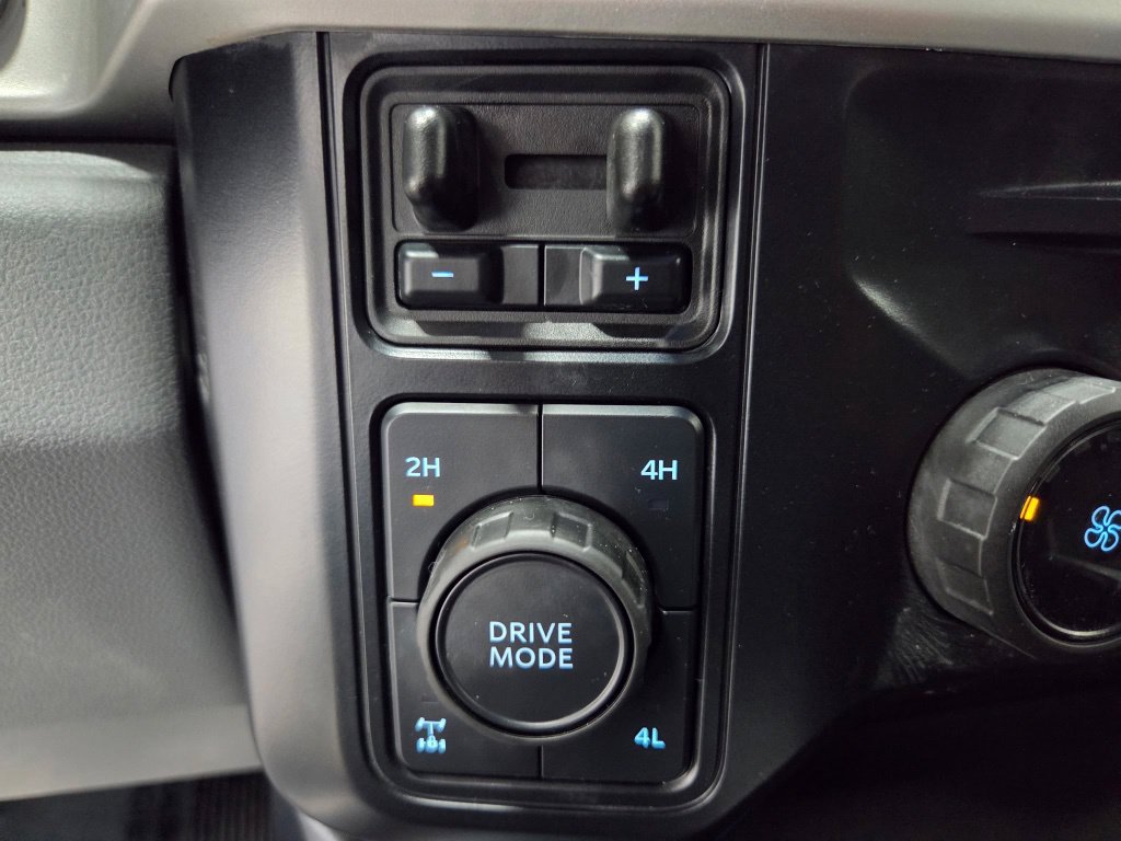 Used 2024 Ford F250 XLT w/ XLT Premium Package AWD/4WD image 45