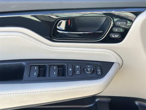 Used 2023 Honda Odyssey Touring image 19