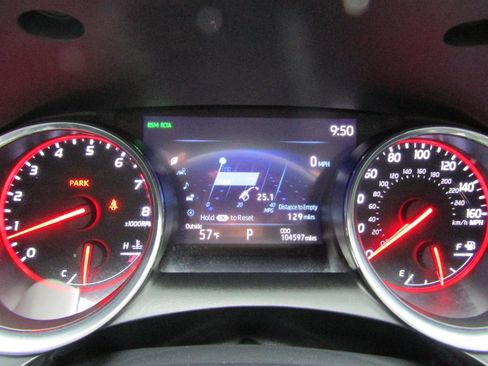 Used 2019 Toyota Camry XSE image 15