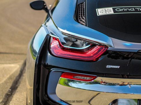 Used 2016 BMW i8 image 54