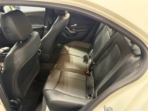 Used 2022 Mercedes-Benz A 220 4MATIC image 13