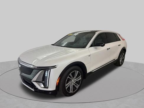 Used 2024 Cadillac Lyriq Luxury RWD image 4