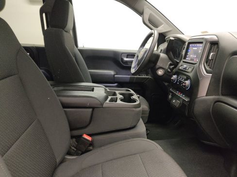 Used 2020 Chevrolet Silverado 1500 Custom w/ Custom Value Package image 21