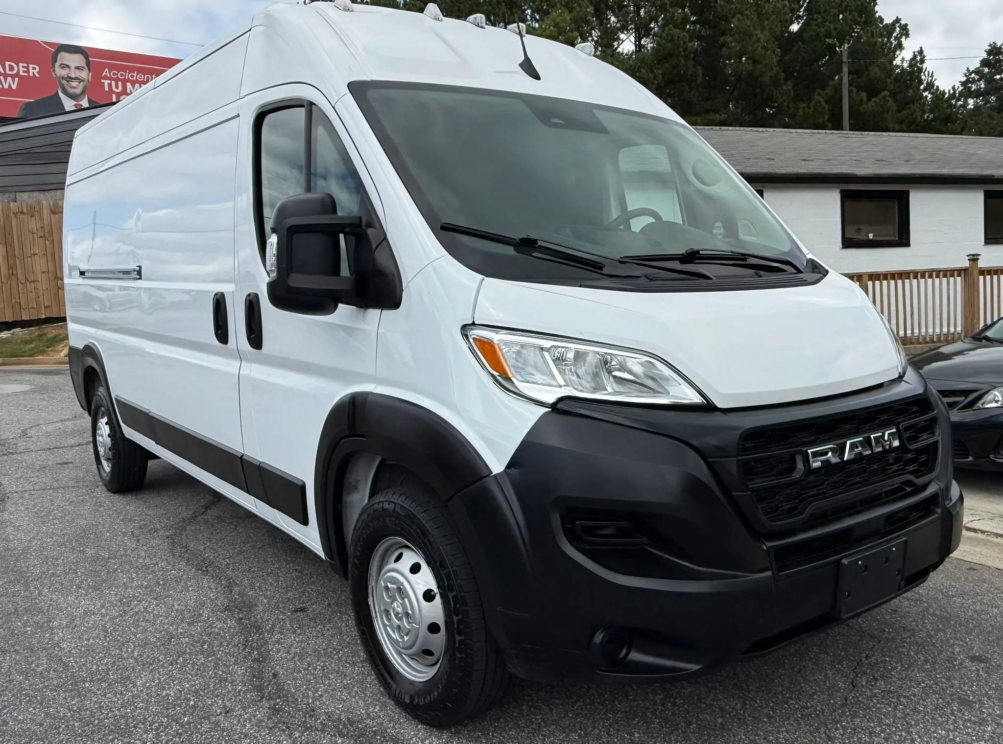 Used 2023 RAM ProMaster 2500 FWD image 2