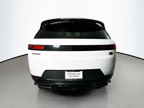 Used 2023 Land Rover Range Rover Sport SE image 10