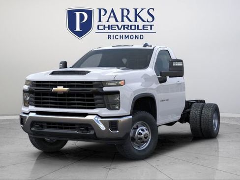 New 2025 Chevrolet Silverado 3500 W/T w/ WT Convenience Package image 8