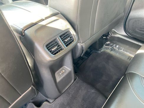 Used 2021 Buick Envision Essence w/ Sport Touring Package AWD/4WD image 24