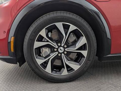 Used 2022 Ford Mustang Mach-E Premium RWD image 31
