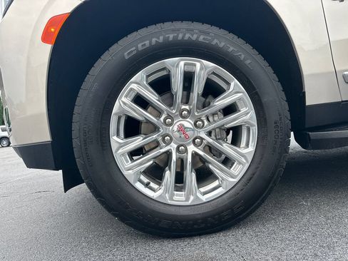 Used 2024 GMC Yukon SLT w/ SLT Luxury Package RWD image 12