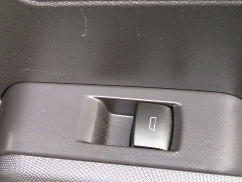 Used 2023 Chevrolet Colorado Z71 image 33