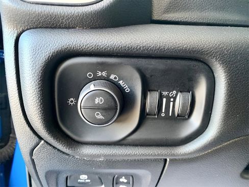 Used 2025 RAM 1500 Big Horn image 31