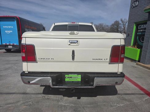 Used 2008 Lincoln Mark LT 2WD image 16