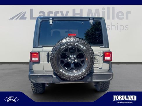 Used 2021 Jeep Wrangler Sport AWD/4WD image 4