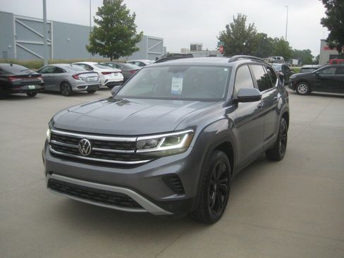 Used 2022 Volkswagen Atlas SE AWD/4WD image 4