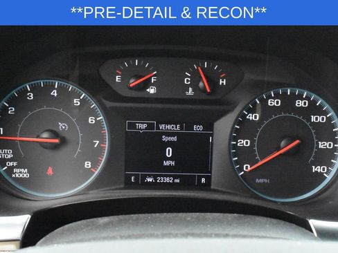 Used 2022 Chevrolet Traverse LS image 8