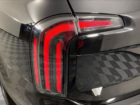 Used 2024 Kia Telluride SX AWD/4WD image 23