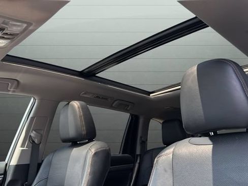 Used 2019 Toyota Highlander Limited Platinum AWD/4WD image 35