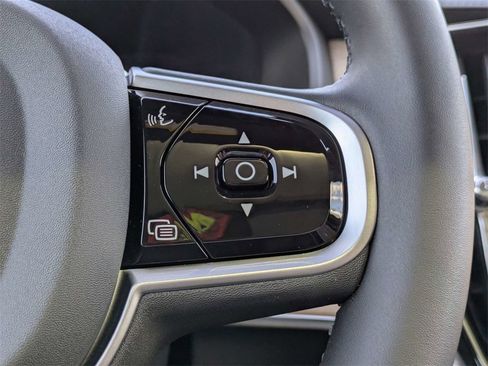 New 2026 Volvo XC90 T8 Plus w/ Protection Package Premier image 36