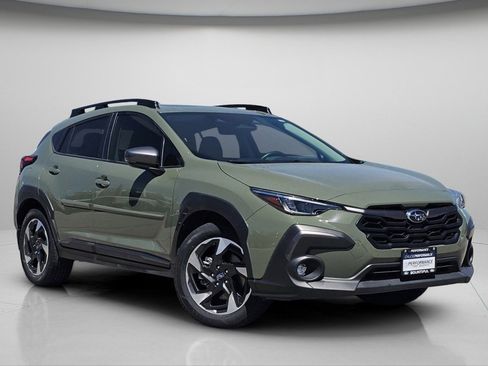 Used 2024 Subaru Crosstrek 2.5i Limited w/ Crosstrek Mirror Package AWD/4WD image 2