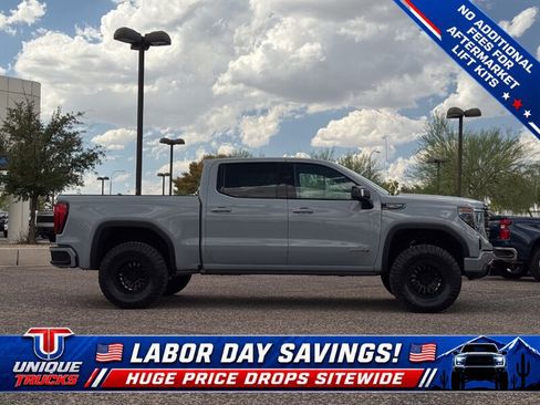 Used 2024 GMC Sierra 1500 AT4 w/ Technology Package AWD/4WD image 5