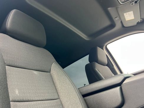 Used 2023 GMC Sierra 1500 Elevation image 17