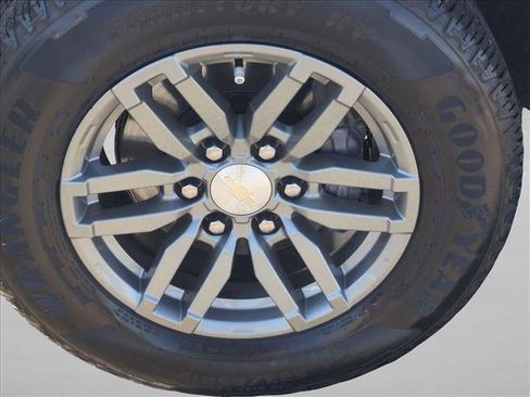 Used 2023 Chevrolet Colorado LT w/ LT Convenience Package II image 22