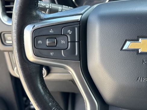 Used 2021 Chevrolet Suburban LT image 16