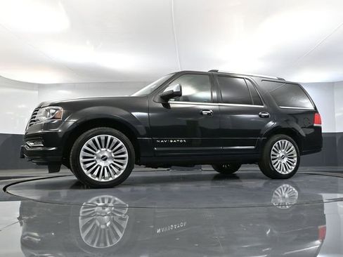 Used 2015 Lincoln Navigator 4WD image 60