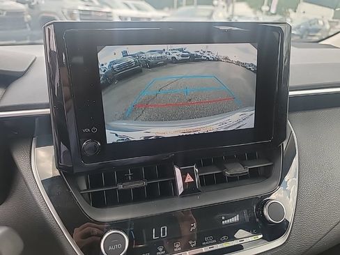 Used 2024 Toyota Corolla LE FWD image 17