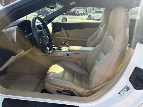 Used 2005 Chevrolet Corvette Coupe w/ Preferred Equipment Group RWD image 14