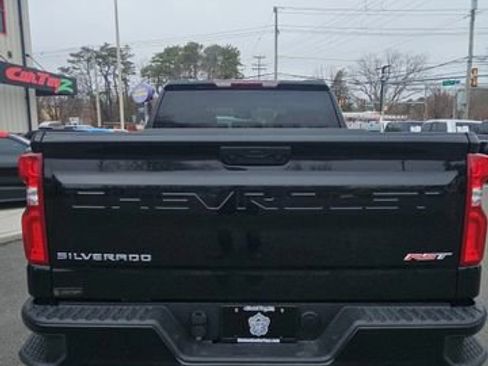 Used 2018 Chevrolet Trax LT w/ LT Convenience Package image 1