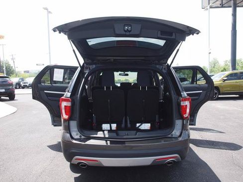 Used 2016 Ford Explorer XLT w/ Equipment Group 201A AWD/4WD image 5