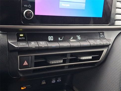 Certified 2025 Toyota Camry SE w/ Convenience Package image 15