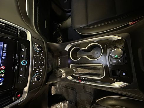 Used 2020 Chevrolet Traverse High Country w/ LPO, Floor Liner Package AWD/4WD image 22