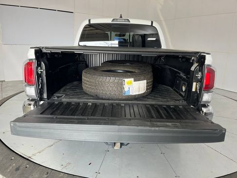 Used 2021 Toyota Tacoma TRD Off-Road AWD/4WD image 13
