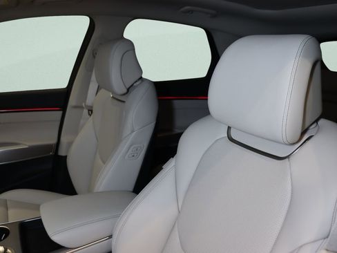 New 2026 Genesis GV70 2.5T Select AWD/4WD image 7