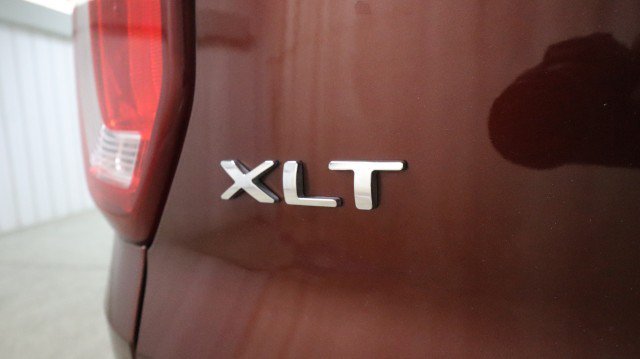 Used 2016 Ford Explorer XLT w/ Equipment Group 202A AWD/4WD image 24
