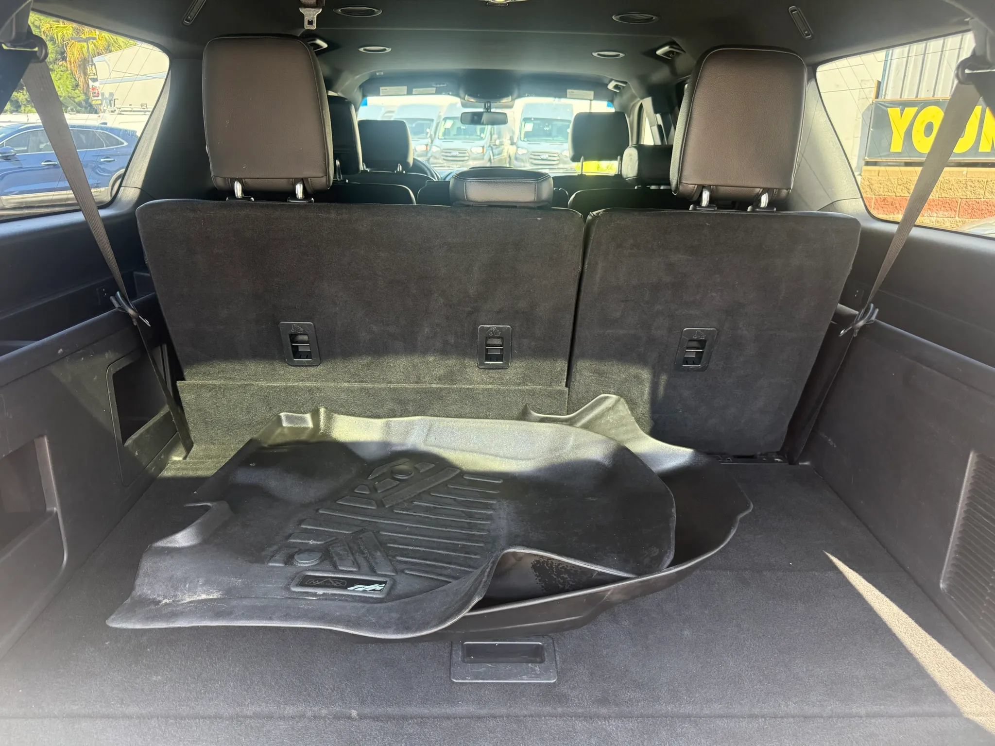 Used 2018 Ford Expedition Max XLT w/ Equipment Group 202A AWD/4WD image 17