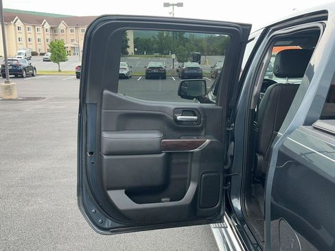Used 2021 GMC Sierra 1500 SLT w/ SLT Premium Package AWD/4WD image 22