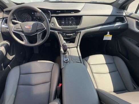 New 2025 Cadillac XT5 Premium Luxury w/ Technology Package image 6